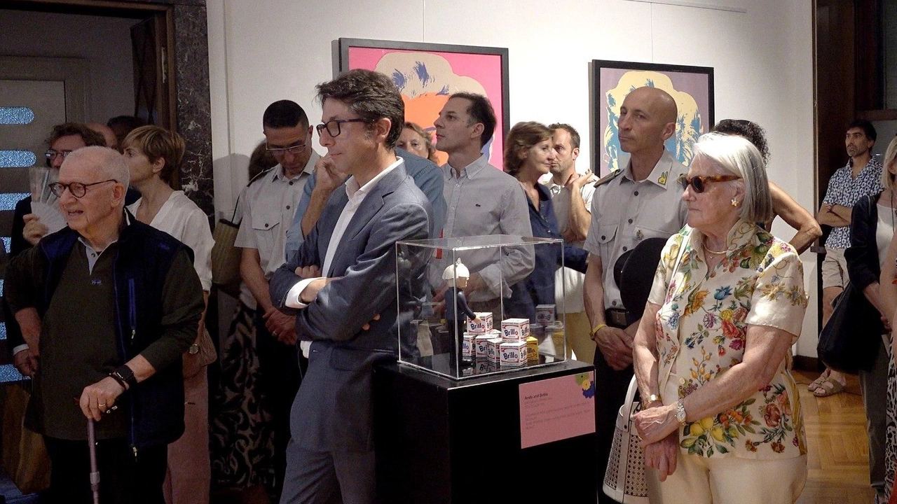 Fino a settembre a Laveno Mombello si potranno ammirare le opere di un big dell’arte del Novecento come Andy Warhol Fino a settembre a Laveno Mombello si potranno ammirare le opere di un big dell’arte del Novecento come Andy Warhol