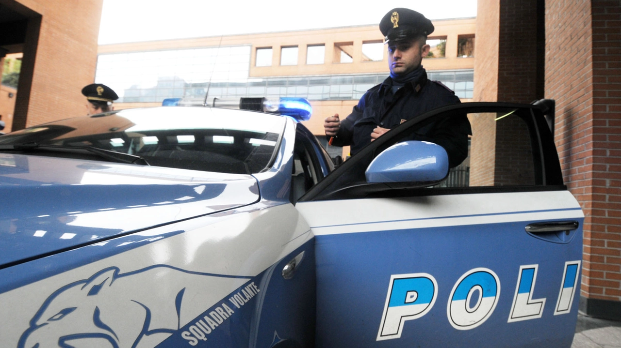 Gli agenti della Polizia di Lecco Gli agenti della Polizia di Lecco