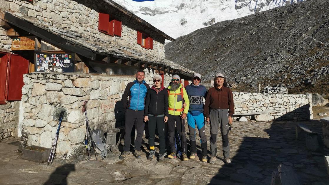Crema, l’impresa del prete scalatore. Don Natale conquista il Nevado Pisco: “Esperienza favolosa”