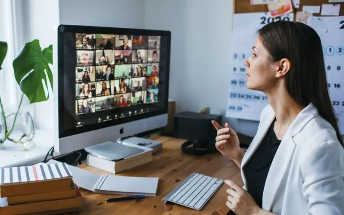 Smart working, la retromarcia di FiberCop e Jp Morgan: si rientra in ufficio