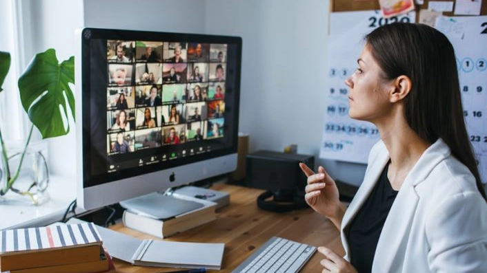 In media 10 giorni di smart al mese nel mondo delle banche e assicurazioni La pandemia ha accelerato processi già in corso da anni negli uffici milanesi