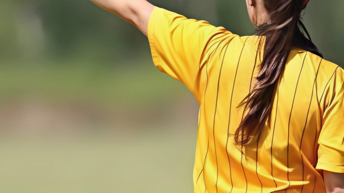 In stato di shock la donna arbitro non è ricorso alle espulsioni Letto il referto ci ha pensato il giudice sportivo In stato di shock la donna arbitro non è ricorso alle espulsioni Letto il referto ci ha pensato il giudice sportivo