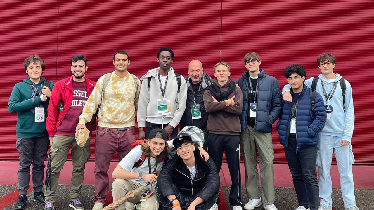I ragazzi che hanno partecipato al contest al Kilometro Rosso di Bergamo I ragazzi che hanno partecipato al contest al Kilometro Rosso di Bergamo