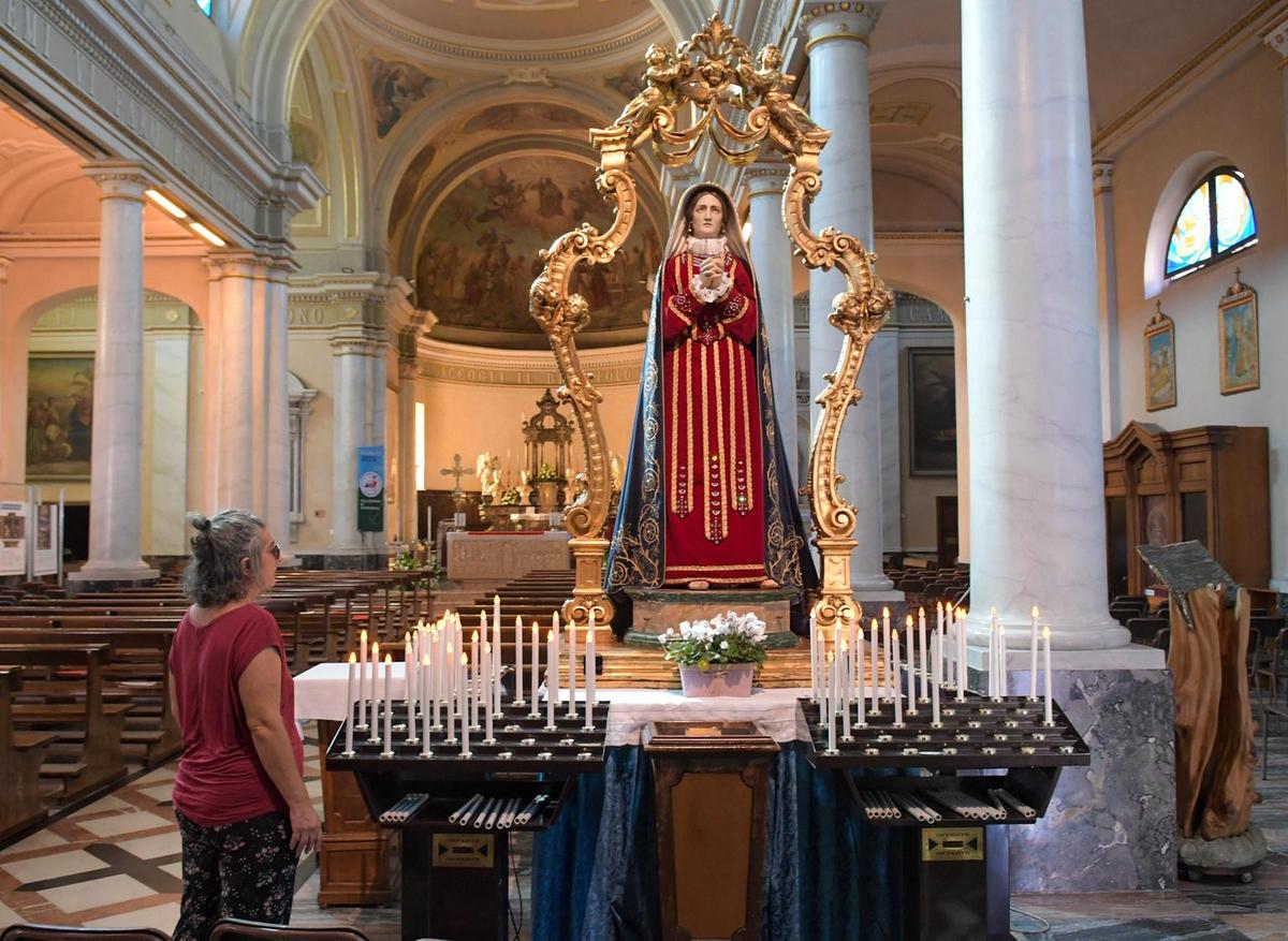 Spada e corona rubate alla statua della Madonna Spada e corona rubate alla statua della Madonna