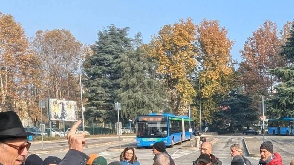Saronno, maxi investimento per la struttura da 500 posti in piazzale Primo Maggio . Saronno, maxi investimento per la struttura da 500 posti in piazzale Primo Maggio .