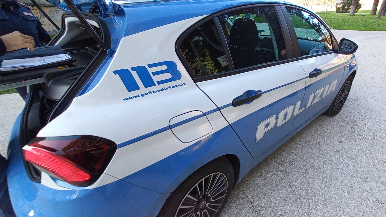Sono intervenuti gli agenti del commissariato di via Gilardelli Sono intervenuti gli agenti del commissariato di via Gilardelli