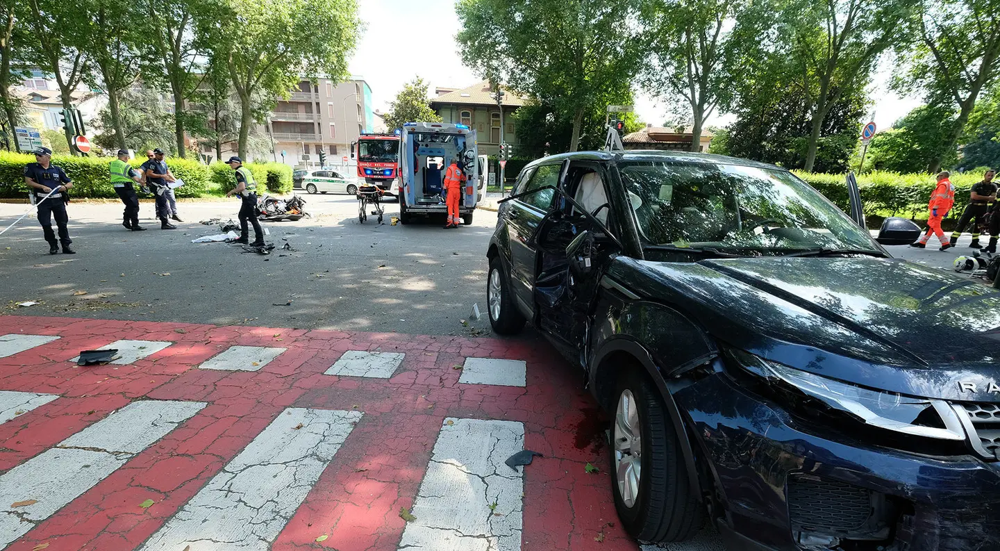 I due centauri morti nell’incidente di viale Battisti a Monza: a un anno di distanza manca ancora la perizia chiesta dal tribunale