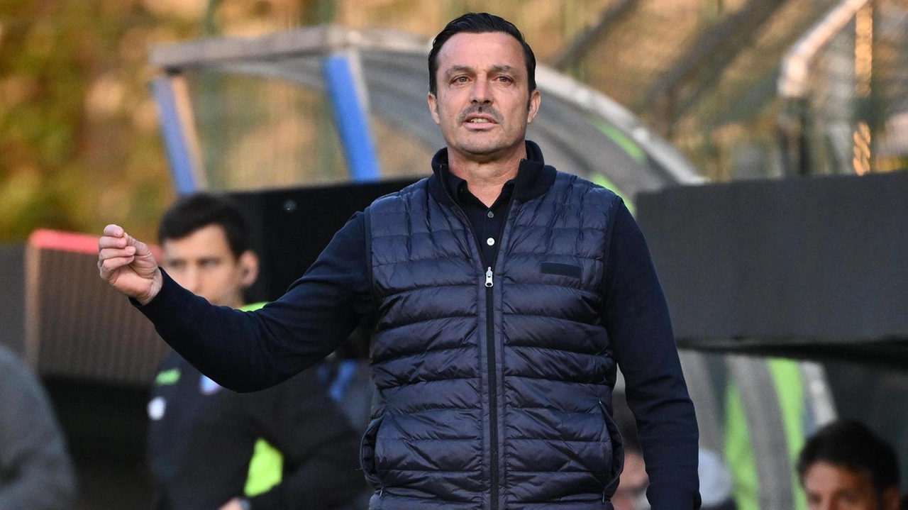 Massimo Oddo è rimasto sulla panchina del Milan Futuro nonostante la retrocessione