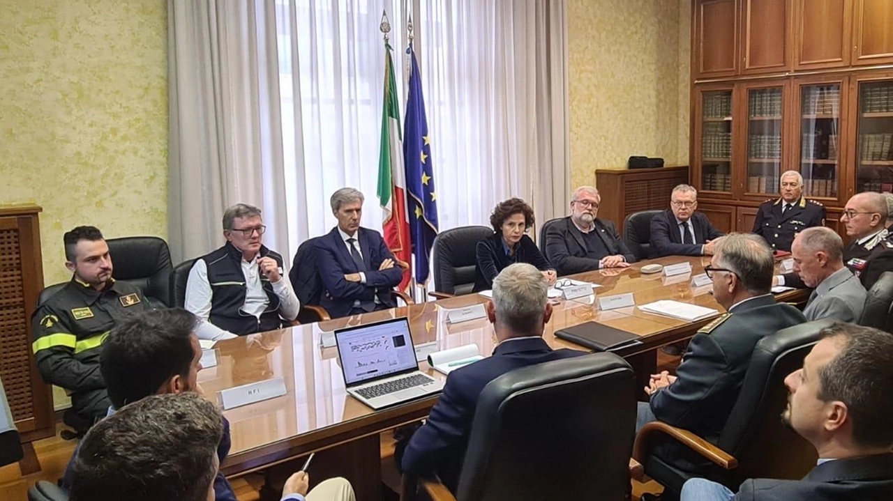Il nuovo prefetto Anna Pavone con i rappresentanti di enti e Forze dell’ordine Il nuovo prefetto Anna Pavone con i rappresentanti di enti e Forze dell’ordine
