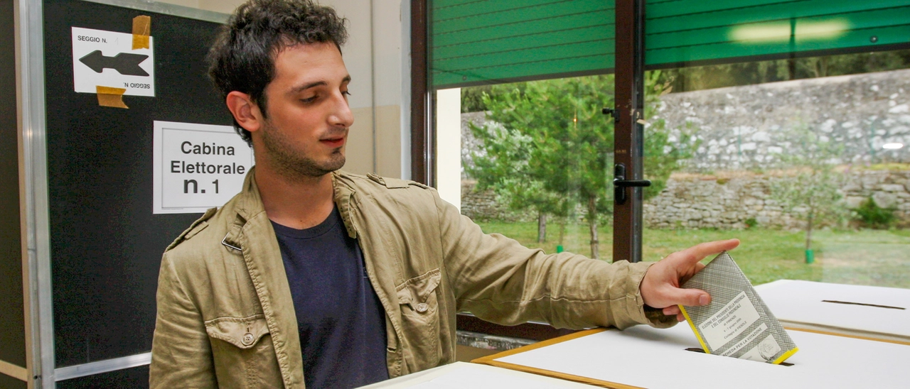 Referendum cittadinanza, eventuale Effetto Sì. In Lombardia sono 1,2 milioni i residenti stranieri: 370.200 potrebbero dimezzare i tempi