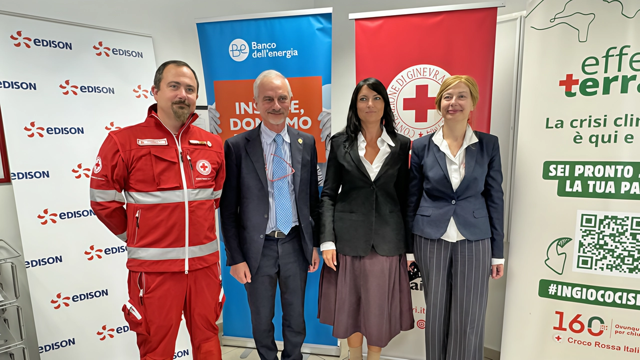 La Croce Rossa Italiana avvia il Progetto Oasi a Opera per migliorare il benessere di anziani e vulnerabili con un centro raffreddato durante l'estate. La Croce Rossa Italiana avvia il Progetto Oasi a Opera per migliorare il benessere di anziani e vulnerabili con un centro raffreddato durante l'estate.