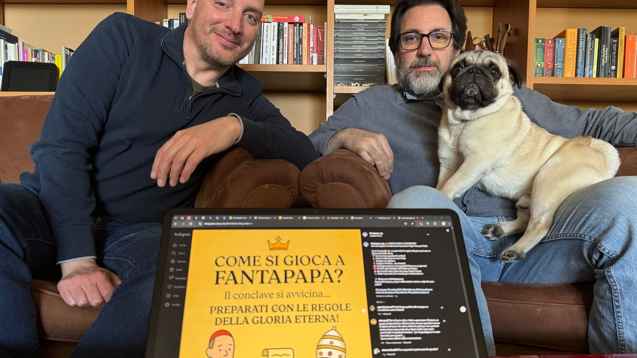 Da sinistra, Pietro Pace e Mauro Vanetti con il suo fido Pinocchio (Torres)
