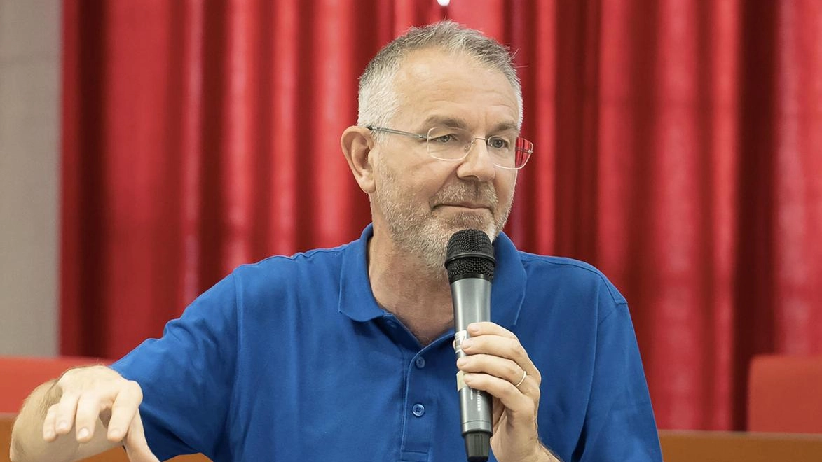 Gabriele Corsani, nato e cresciuto a Sesto, ha lasciato il sacerdozio dopo un rinvio a giudizio per violenza sessuale
