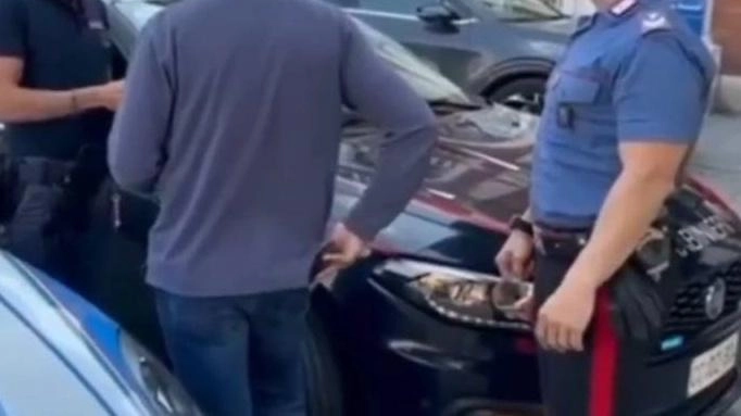 La stazione è uno dei punti più “caldi“ dove si concentrano le emergenze per carabinieri polizia di Stato e Polfer La stazione è uno dei punti più “caldi“ dove si concentrano le emergenze per carabinieri polizia di Stato e Polfer