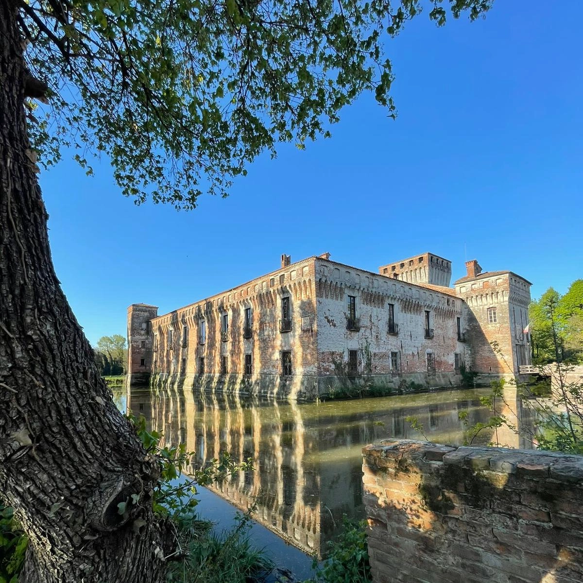 Borgo San Giacomo, Castello di Padernello
