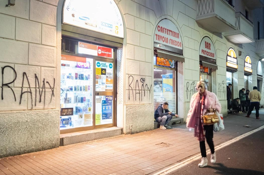 Il vertice sul Corvetto. Piantedosi in Prefettura. Sala sul padre di Ramy: "Belle parole, lo vedrò"