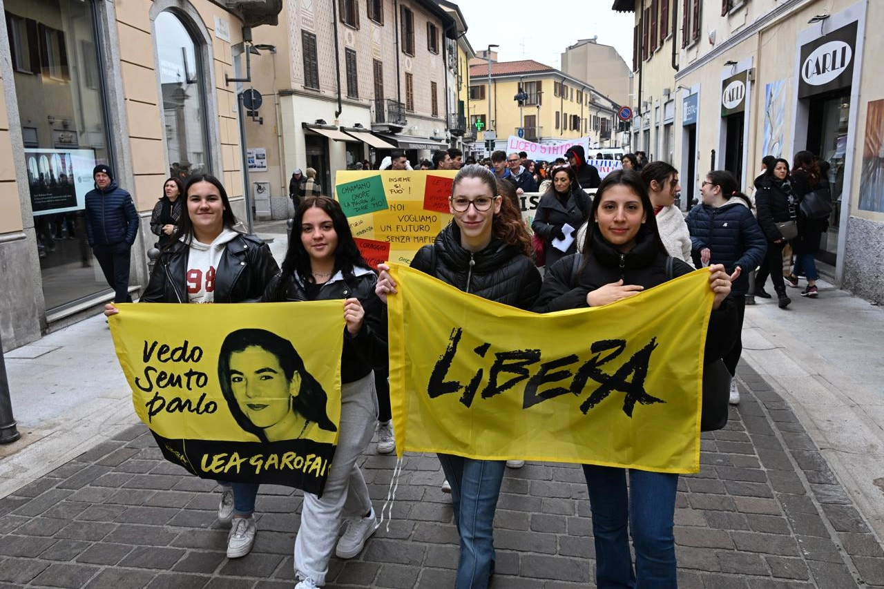 In corteo per le strade della città