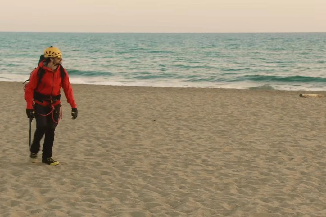 Il dubbio estivo del Soccorso alpino: uno spot che fa sorridere ma soprattutto fa riflettere