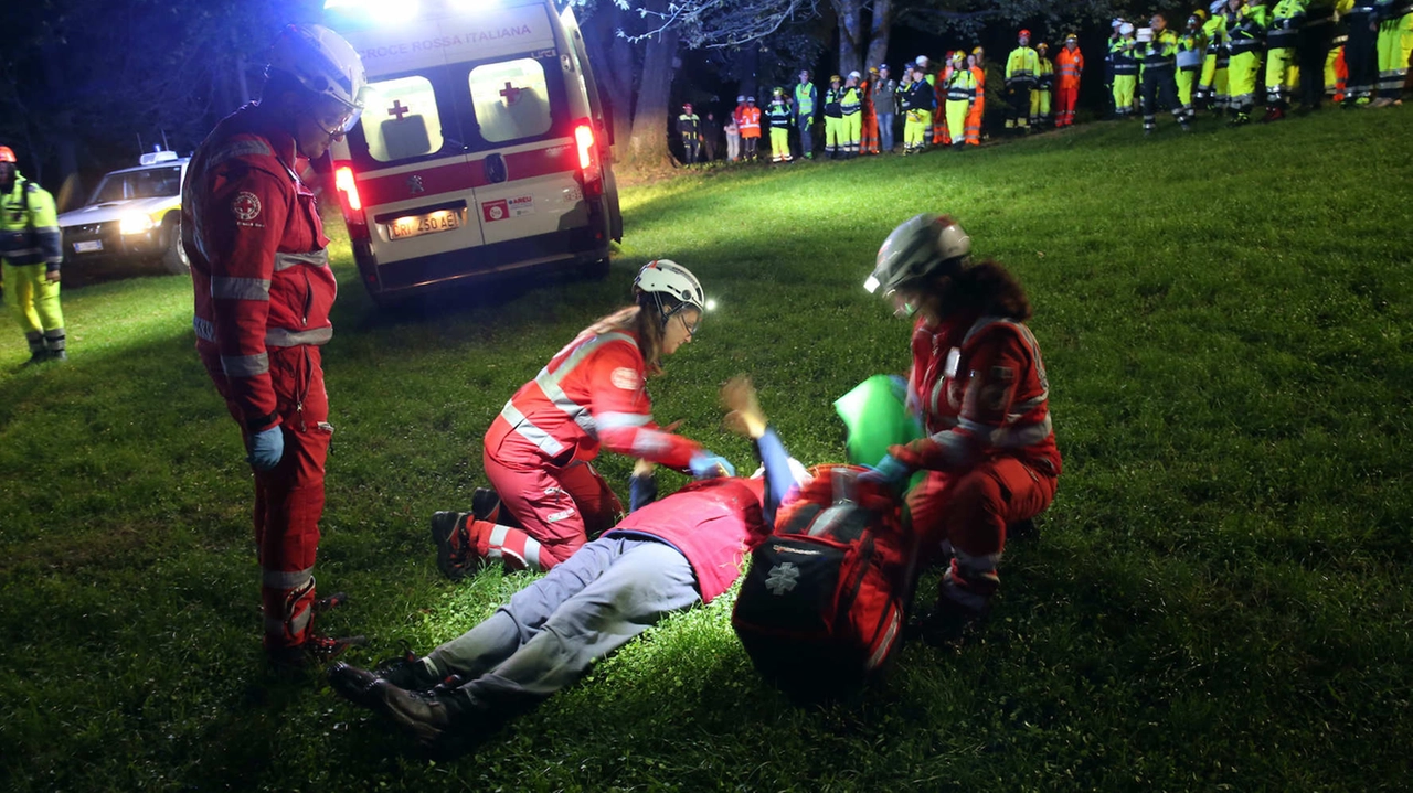 La simulazione dell’incidente ferroviario in orario notturno La simulazione dell’incidente ferroviario in orario notturno