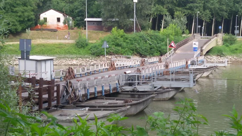 Il ponte in chiatte di Torre d'Oglio