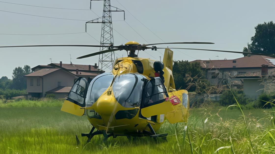 Monte Marenzo, scontro tra auto e camion: due morti intrappolati tra le lamiere