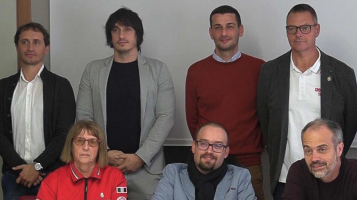 I volontari hanno presentato la raccolta di prodotti alimentari che saranno consegnati agli empori solidali I volontari hanno presentato la raccolta di prodotti alimentari che saranno consegnati agli empori solidali