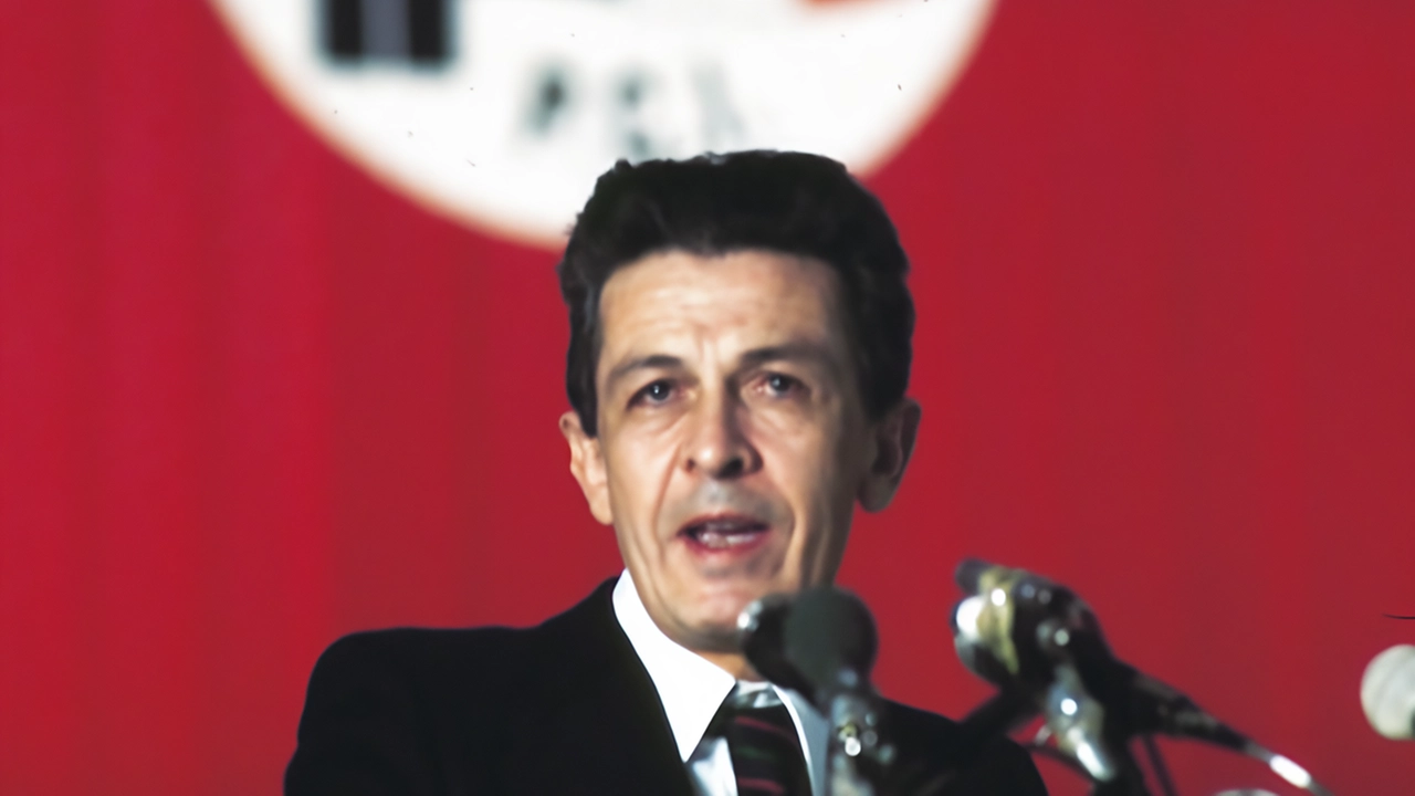 L’ex segretario del Pci Enrico Berlinguer è in corsa per la Civica Benemerenza milanese più conosciuta come Ambrogino d’oro L’ex segretario del Pci Enrico Berlinguer è in corsa per la Civica Benemerenza milanese più conosciuta come Ambrogino d’oro
