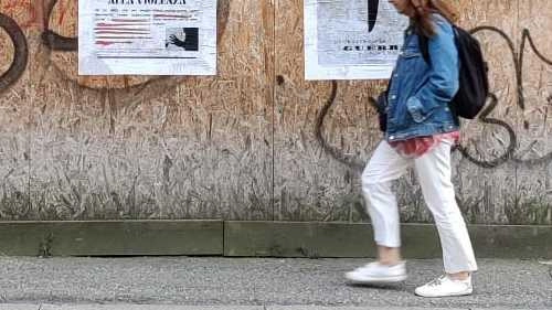 CREMONA Fotografate e condividete con l’hashtag #ReteAntiviolenzaCremona. È il messaggio degli studenti della classe quarta del Liceo delle Scienze Umane... CREMONA Fotografate e condividete con l’hashtag #ReteAntiviolenzaCremona. È il messaggio degli studenti della classe quarta del Liceo delle Scienze Umane...