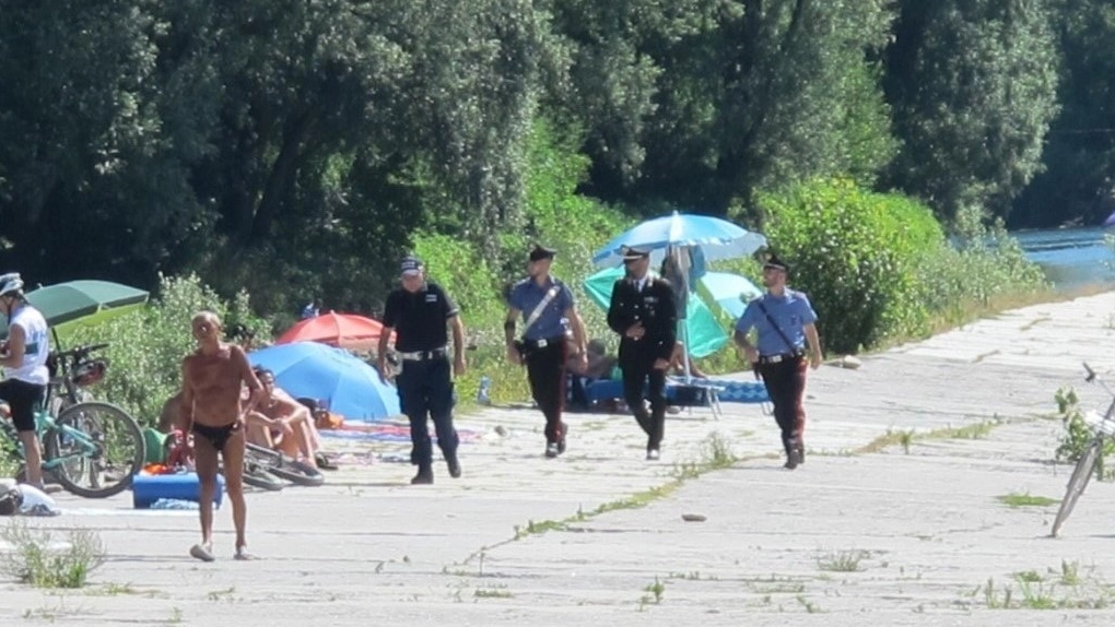 Controlli della forze dell’ordine sulle sponde dell’Adda Controlli della forze dell’ordine sulle sponde dell’Adda