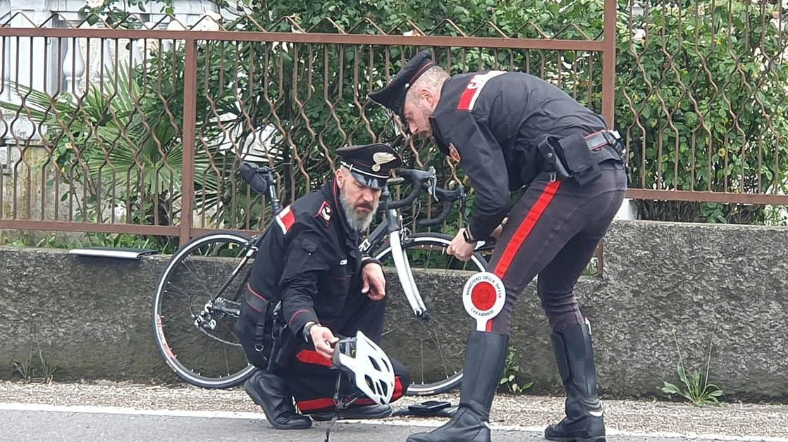 Quella voragine nell’asfalto andava chiusa, come avevano sollecitato gli agenti della polizia locale, o almeno segnalata. Per questo un dirigente... Quella voragine nell’asfalto andava chiusa, come avevano sollecitato gli agenti della polizia locale, o almeno segnalata. Per questo un dirigente...