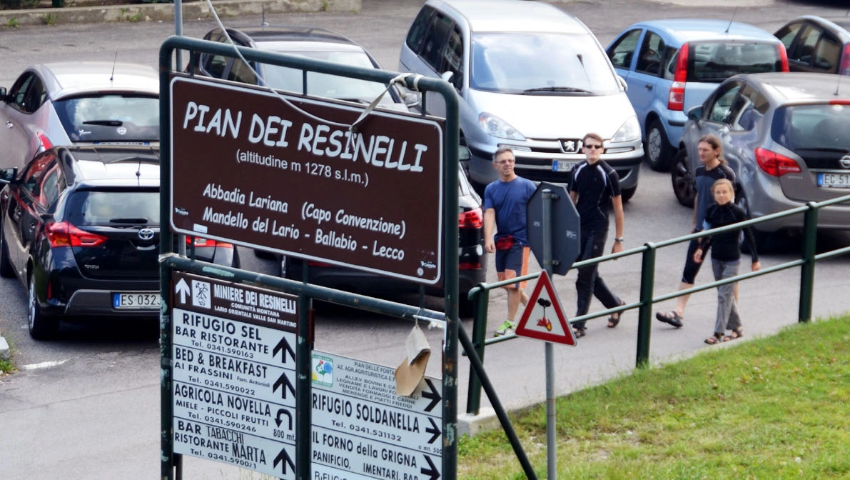 Bus contingentati e orari stabiliti per salire al Pian dei Resinelli Bus contingentati e orari stabiliti per salire al Pian dei Resinelli