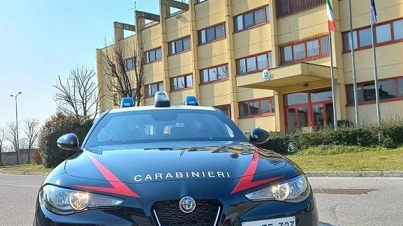 Vetrate sfondate, contro gli ingressi, danni ripetuti e nessun colpevole. L’elementare Arcobaleno, nel quartiere di San Fereolo, è nuovamente... Vetrate sfondate, contro gli ingressi, danni ripetuti e nessun colpevole. L’elementare Arcobaleno, nel quartiere di San Fereolo, è nuovamente...