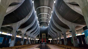 La stupefacente architettura della parrocchia di San Nicolao della Flue al Quartiere Forlanini La stupefacente architettura della parrocchia di San Nicolao della Flue al Quartiere Forlanini