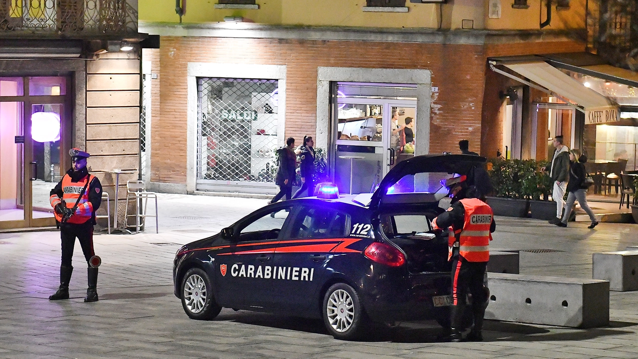 I carabinieri di Cantù stanno indagando per risalire ai responsabili dell'aggressione a Vertemate con Minoprio