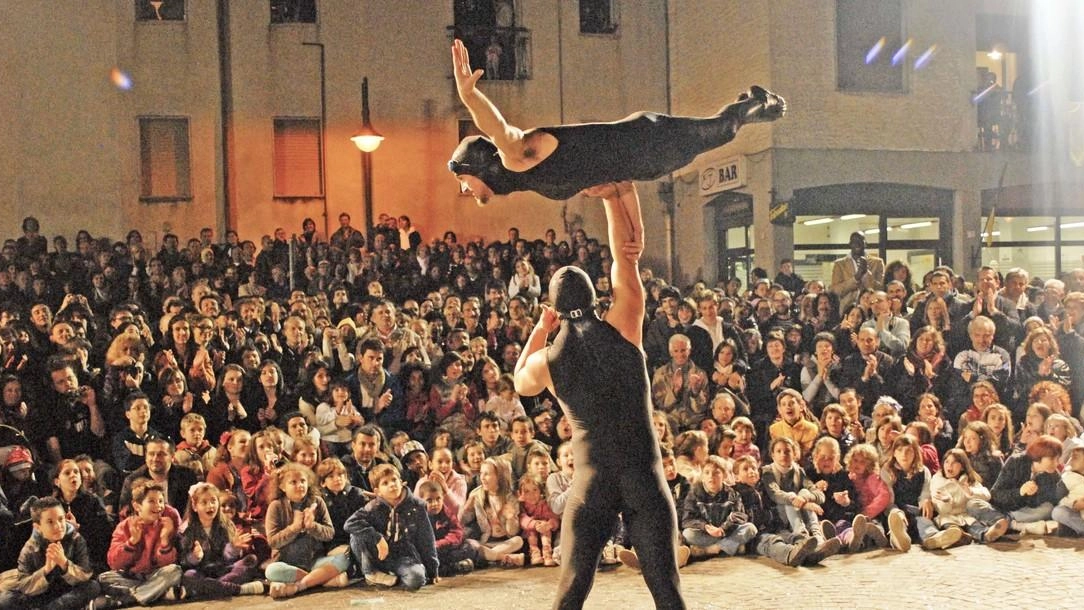 Una delle edizioni di “Magie al Borgo“, l’evento che negli anni è diventato un punto di riferimento Una delle edizioni di “Magie al Borgo“, l’evento che negli anni è diventato un punto di riferimento