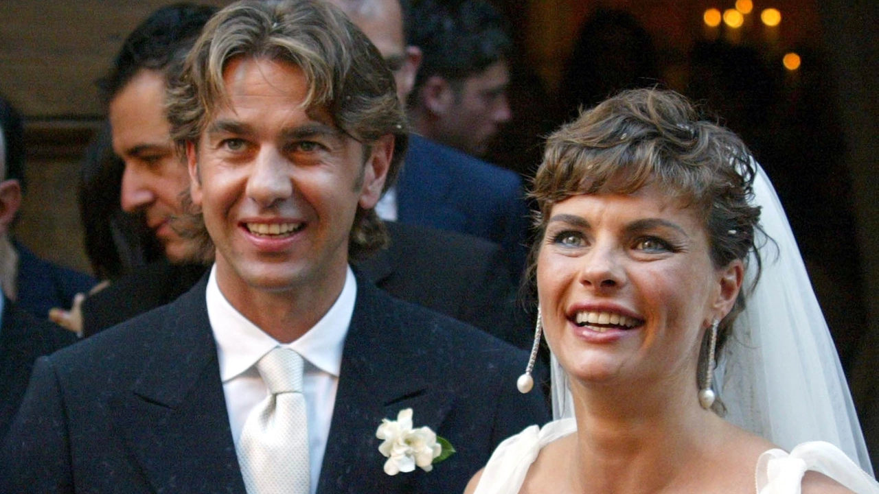 Un momento della cerimonia nunziale fra Billy Costacurta e Martina Colombari, oggi a San Giovanni di Marignano (Forlì) nel 2024