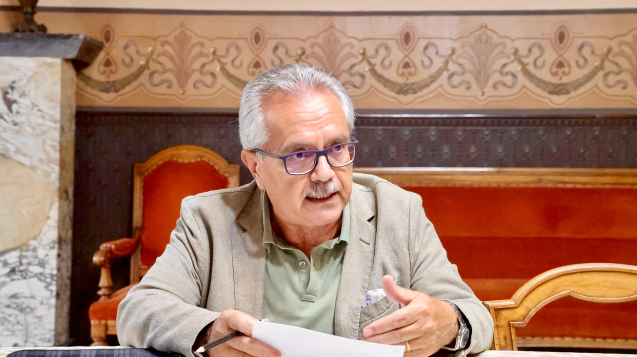 Il sindaco Ettore Gerosa Il sindaco Ettore Gerosa