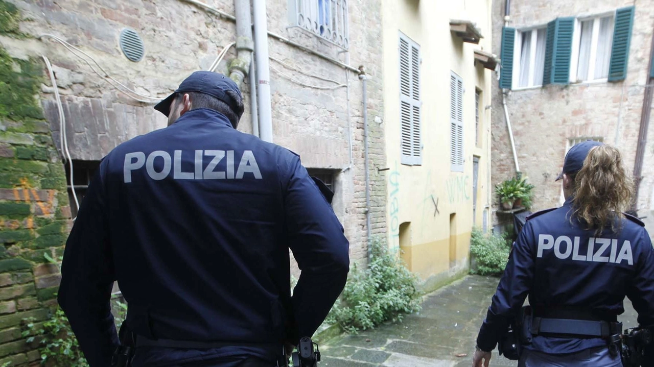 Un 39enne comasco è stato arrestato dalla polizia di Como per maltrattamenti in famiglia e lesioni aggravate