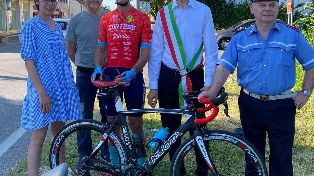 Il ciclista Antonio Cortese ha sostenuto la sua campagna anche nella sua Barlassina Il ciclista Antonio Cortese ha sostenuto la sua campagna anche nella sua Barlassina