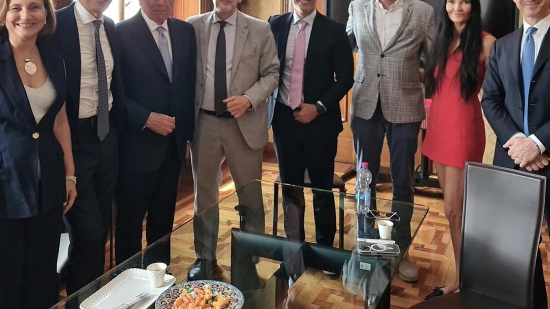Il futuro del Monza calcio. Gli americani in Comune. Il sindaco: "Uniti per lo sport" Il futuro del Monza calcio. Gli americani in Comune. Il sindaco: "Uniti per lo sport"