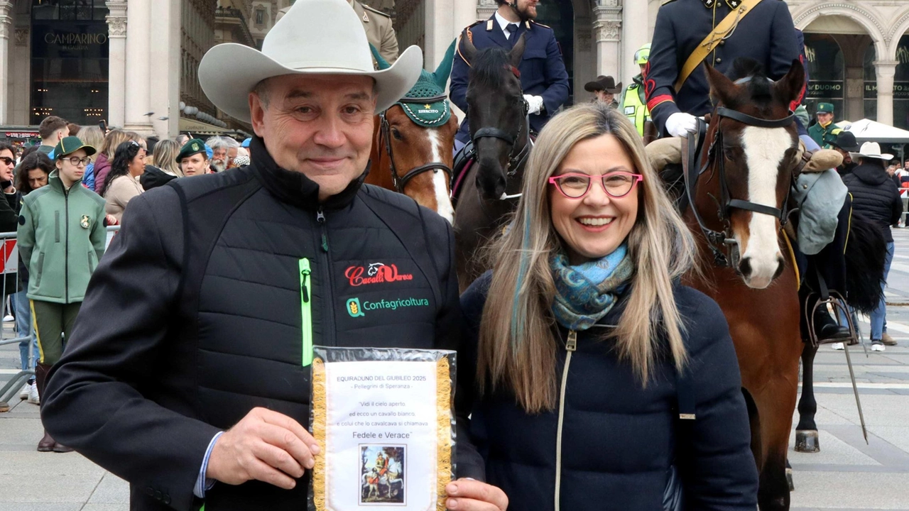 È partito dal Duomo l’Equiraduno dell’Anno Santo, un pellegrinaggio a cavallo per il Giubileo, che attraverserà la Lombardia da Varese...