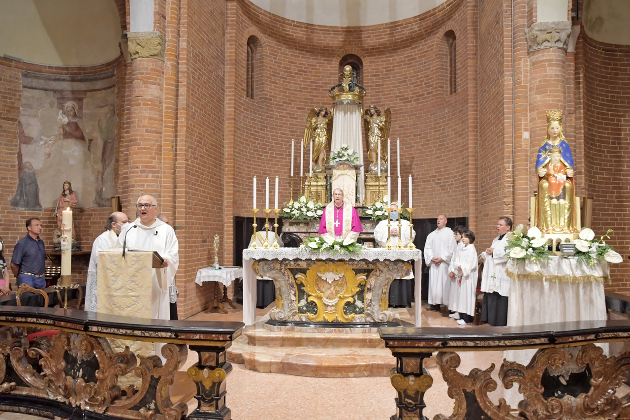 La processione lungo il Ticino quest'anno si concluderà in Duomo