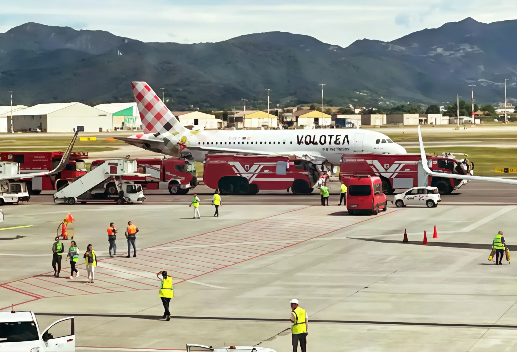 Tragedia in aeroporto: "La modalità di imbarco crea possibili criticità"