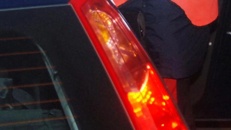 Violenza verbale e bicchieri rotti Comportamenti che l’arrivo dell’Arma non è bastato a fermare Violenza verbale e bicchieri rotti Comportamenti che l’arrivo dell’Arma non è bastato a fermare