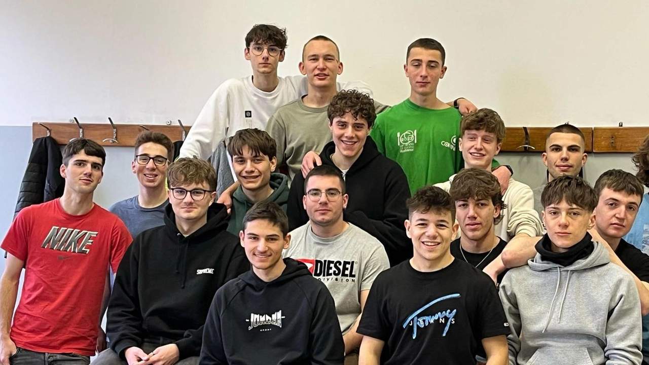 Studenti in carcere a Lecco, non perché sono stati arrestati o condannati, ma per studiare la legalità e il... Studenti in carcere a Lecco, non perché sono stati arrestati o condannati, ma per studiare la legalità e il...