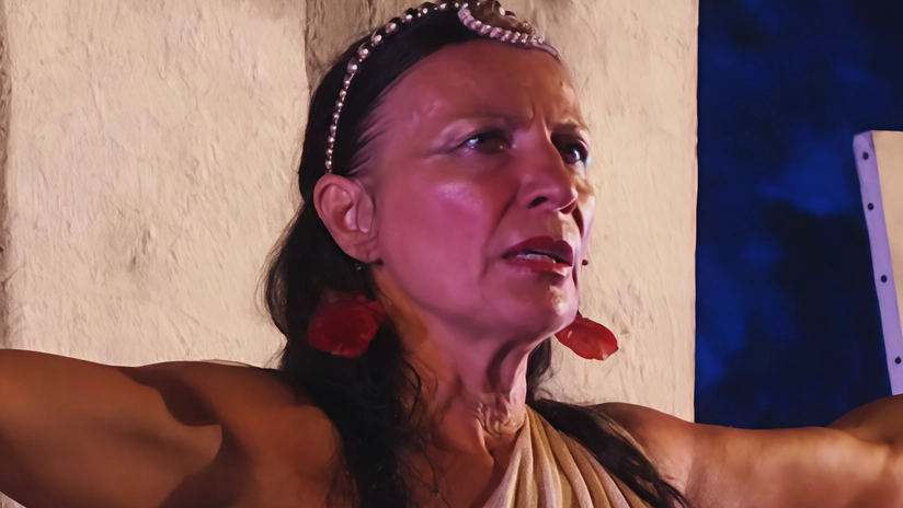 Silvia Priori presenta "Antigone", terzo atto di "Donne e Mito", trilogia teatrale al femminile. Uno spettacolo epico che esplora il mito greco con testi, danza e musiche, in anteprima nazionale al Teatro Nuovo. Silvia Priori presenta "Antigone", terzo atto di "Donne e Mito", trilogia teatrale al femminile. Uno spettacolo epico che esplora il mito greco con testi, danza e musiche, in anteprima nazionale al Teatro Nuovo.