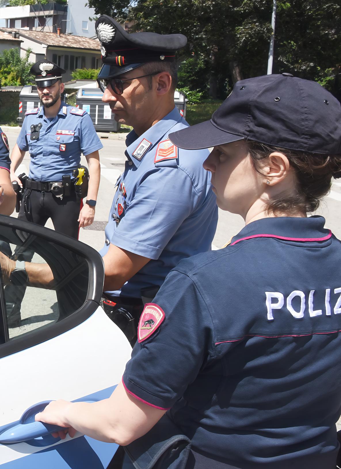 Hashish e soldi in cameretta. Arrestata una diciottenne Hashish e soldi in cameretta. Arrestata una diciottenne