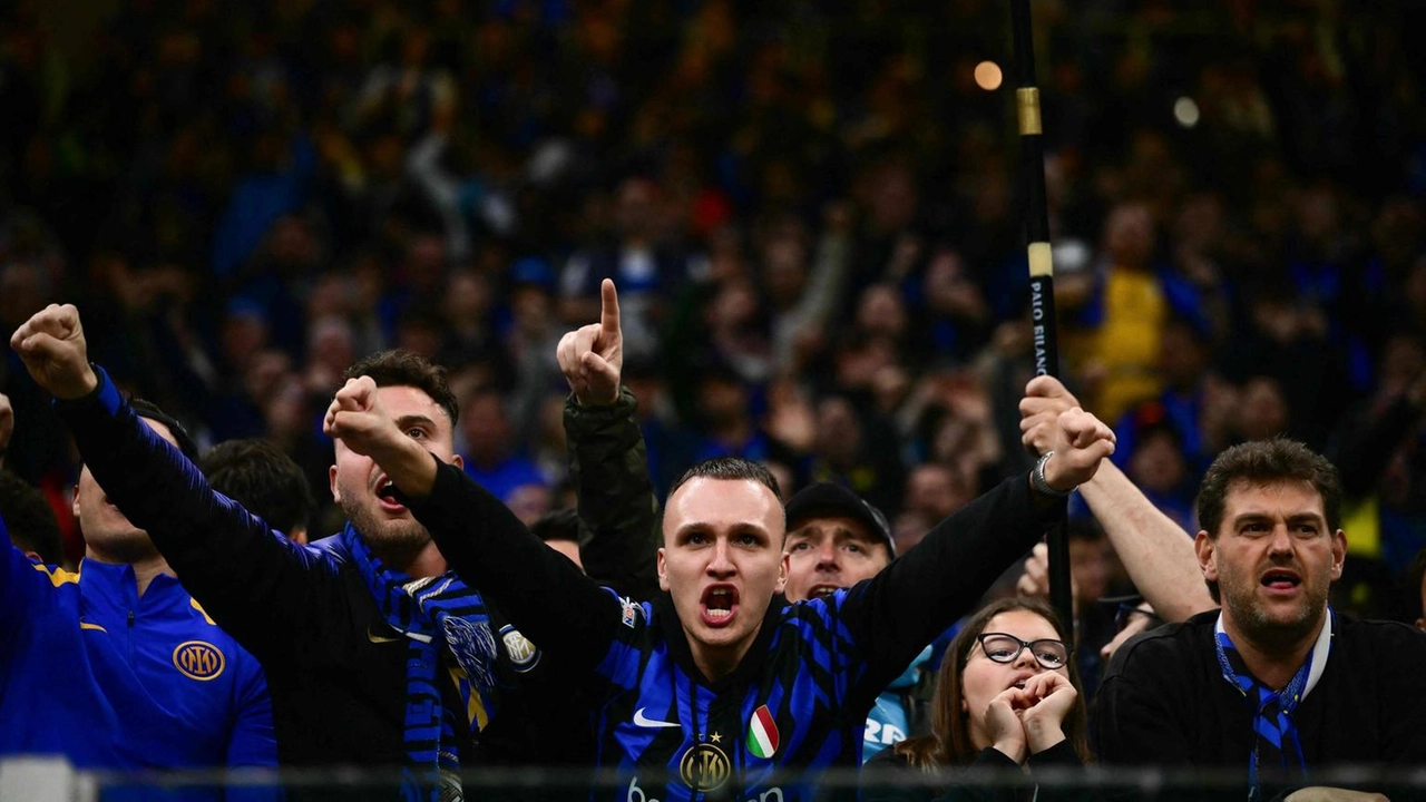 Due anni dopo Istanbul un’altra sfida per vincere la Coppa. Biglietti polverizzati in ogni settore dello stadio Due anni dopo Istanbul un’altra sfida per vincere la Coppa. Biglietti polverizzati in ogni settore dello stadio