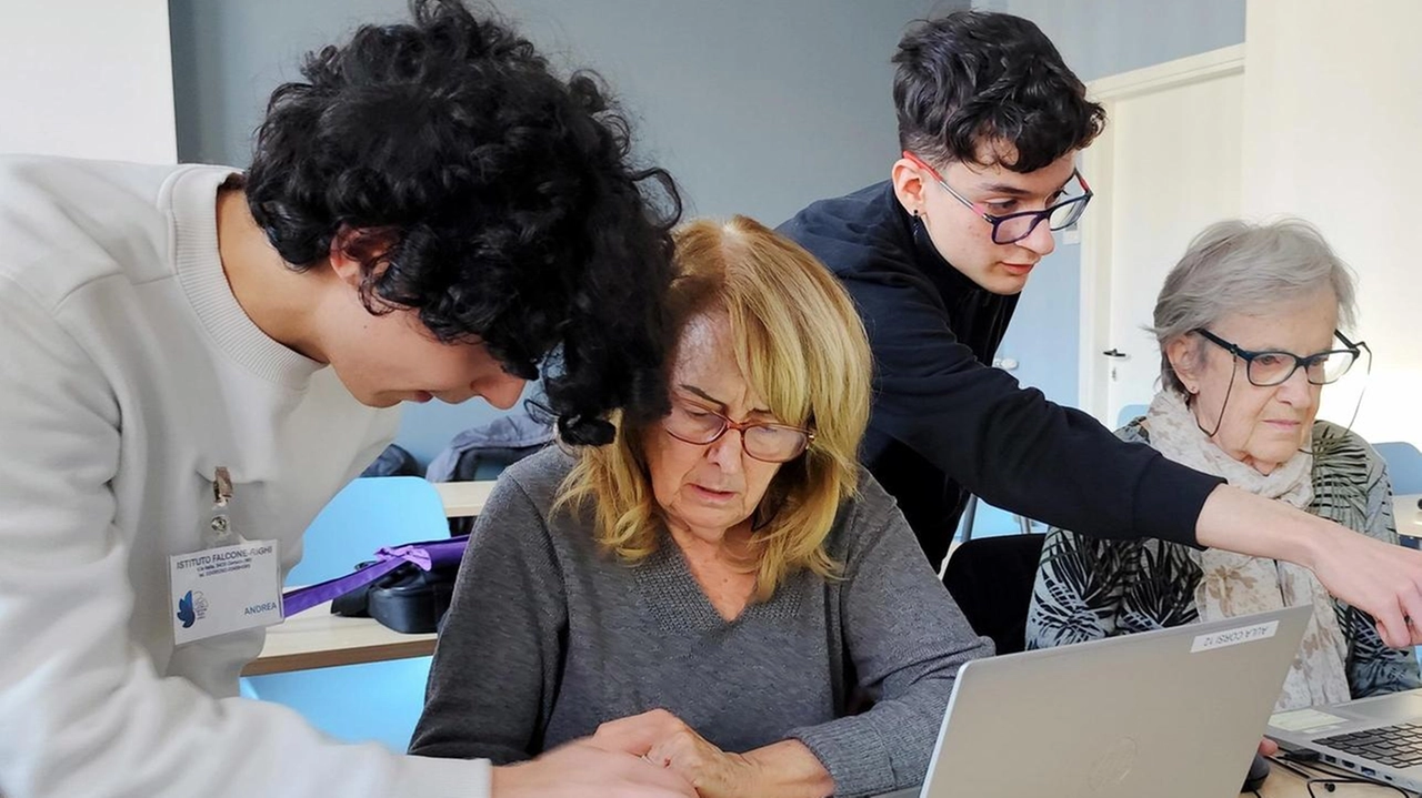Grande partecipazione al progetto "ABC Digital", con gli studenti dell’IIS Falcone Righi di Corsico che insegnano agli anziani competenze digitali.... Grande partecipazione al progetto "ABC Digital", con gli studenti dell’IIS Falcone Righi di Corsico che insegnano agli anziani competenze digitali....