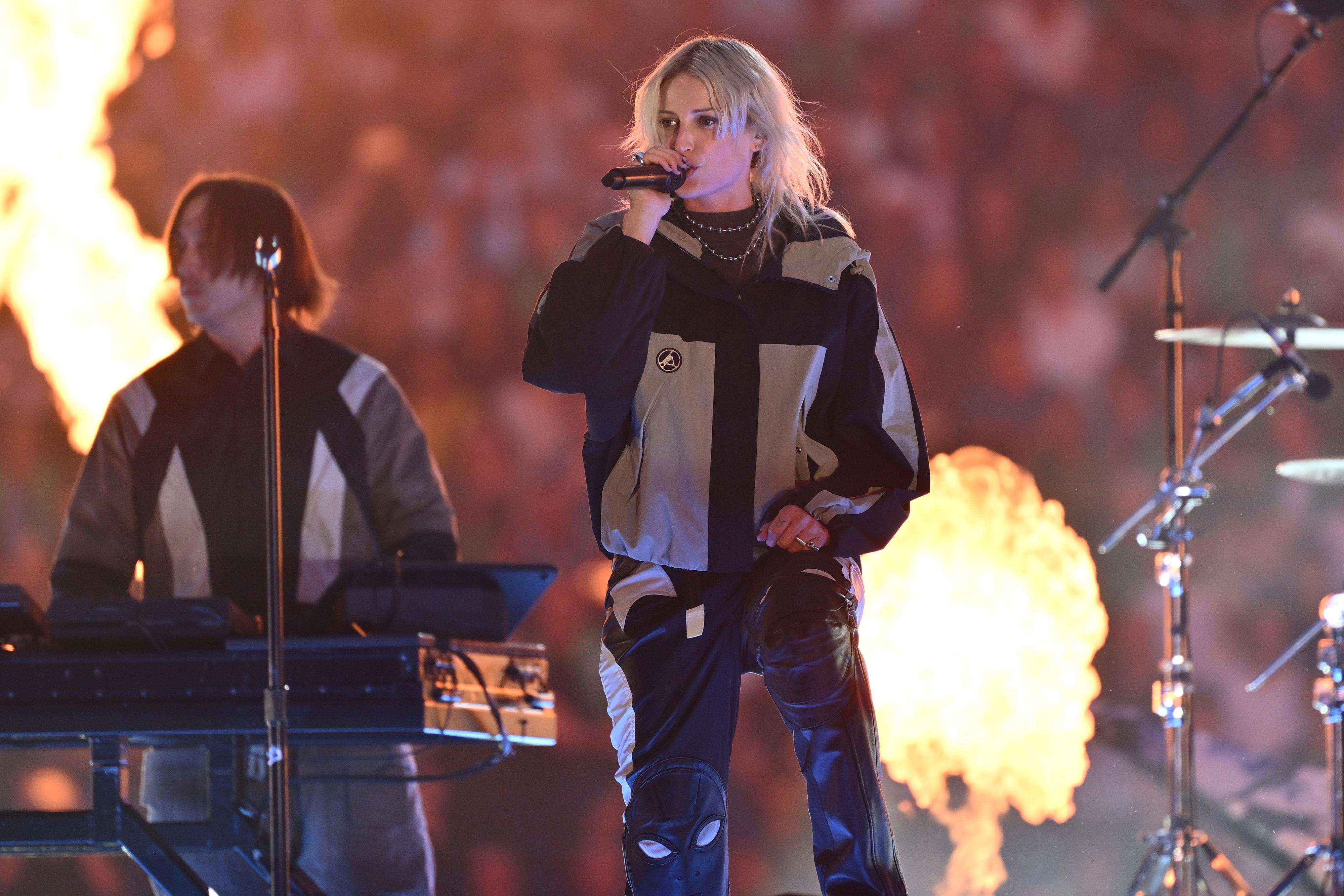 Linkin Park oggi a Milano, il concerto all’Ippodromo si fa: scaletta e info utili per i 78mila fan in arrivo Linkin Park oggi a Milano, il concerto all’Ippodromo si fa: scaletta e info utili per i 78mila fan in arrivo